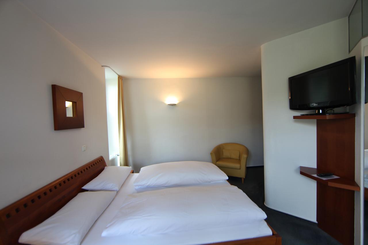 Wald & Golfhotel Lottental Бохум Экстерьер фото