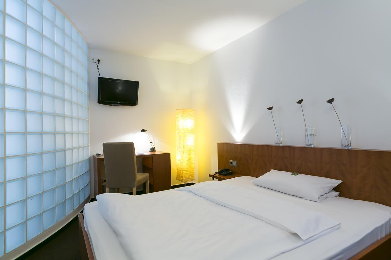 Wald & Golfhotel Lottental Бохум Экстерьер фото